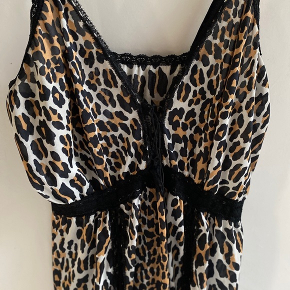 Vintage Slip Chemise Tiger Print Nylon 1970’s vintage nightgown night dress - Picture 5 of 7